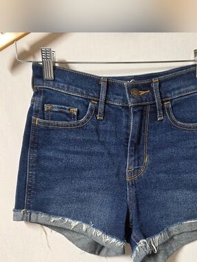 HOLLISTER DARK DENIM HIGH-RISE SHORT VINTAGE STRETCH SHORTS SIZE 00